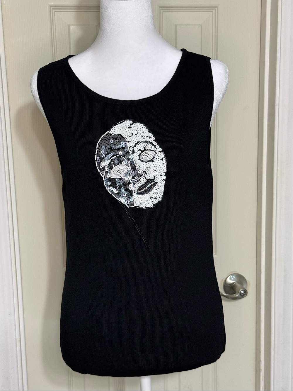 Vintage Carducci Women’s Large Sequined & Beaded Artsy Black Tank Top